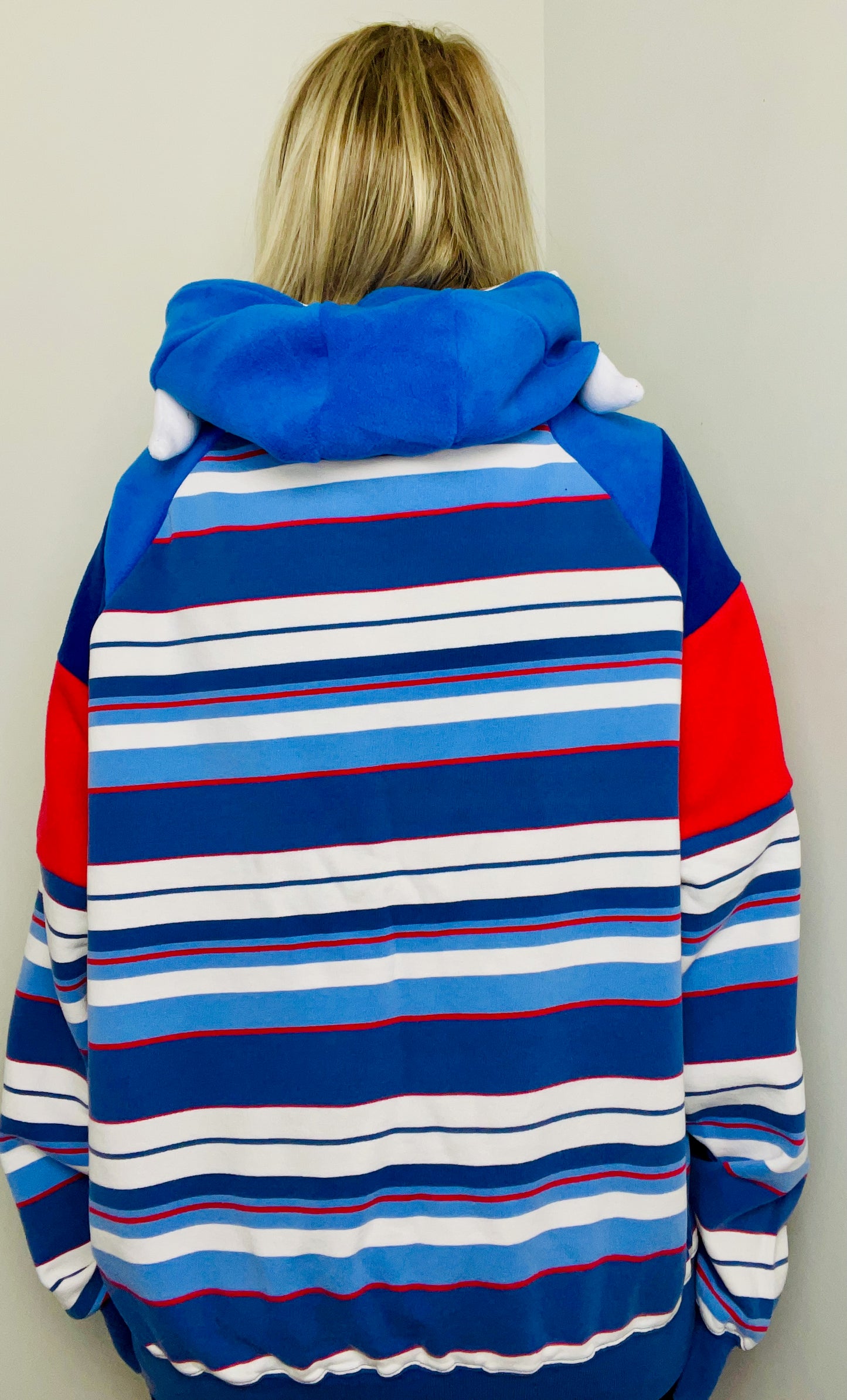 Striped Buffalo Head Sweater Hoodie Size- Unisex L/XL