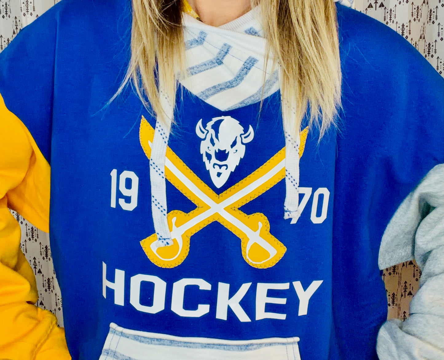 Blue Buffalo Hockey Hoodie Size Unisex-L/XL