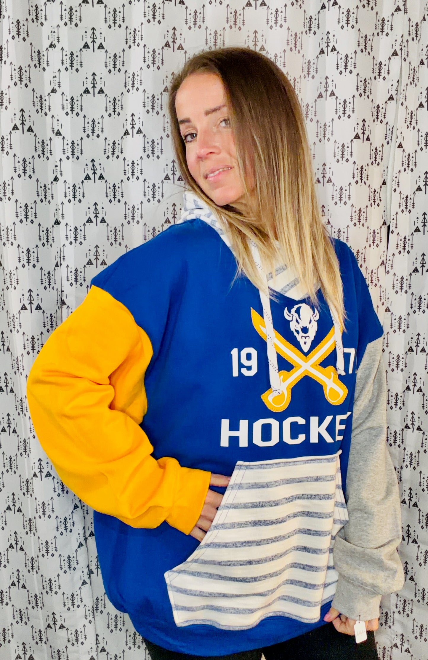 Blue Buffalo Hockey Hoodie Size Unisex-L/XL