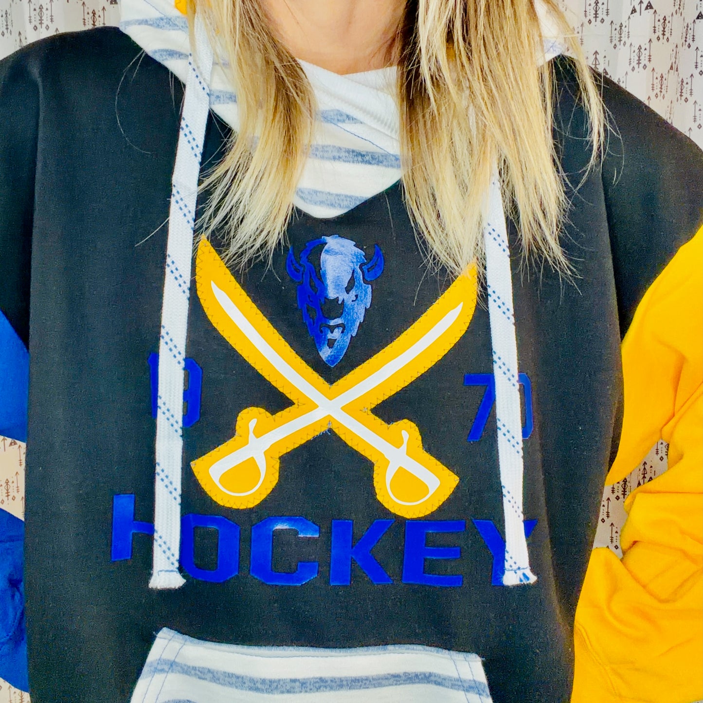 Black Buffalo Hockey Hoodie Size Unisex-L/XL