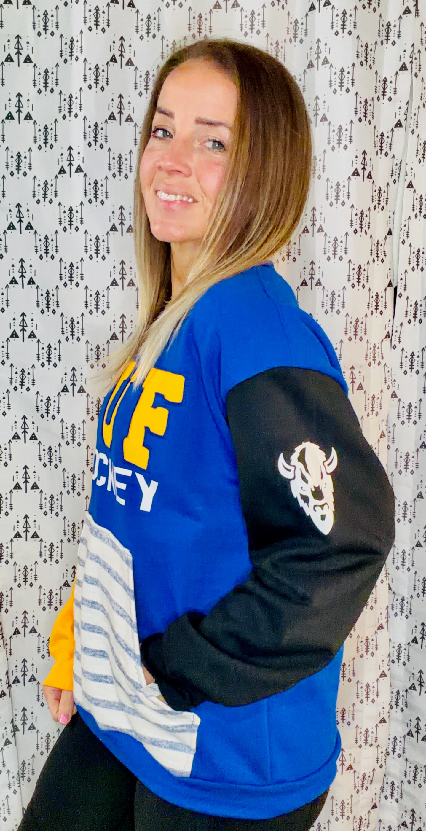 Blue BUF Hockey Crewneck Size Unisex-M/L