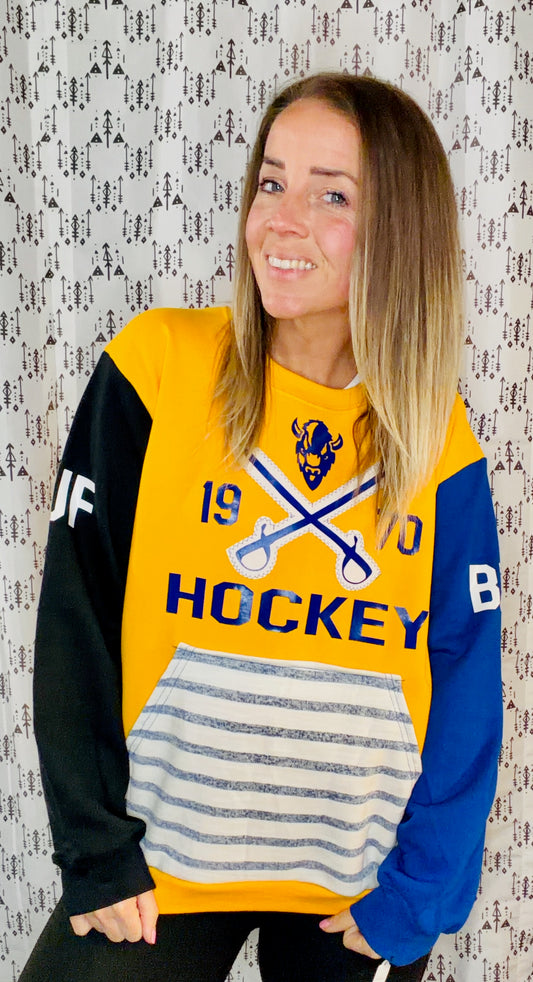 Yellow Buffalo Hockey Crewneck Size Unisex-M/L S/M