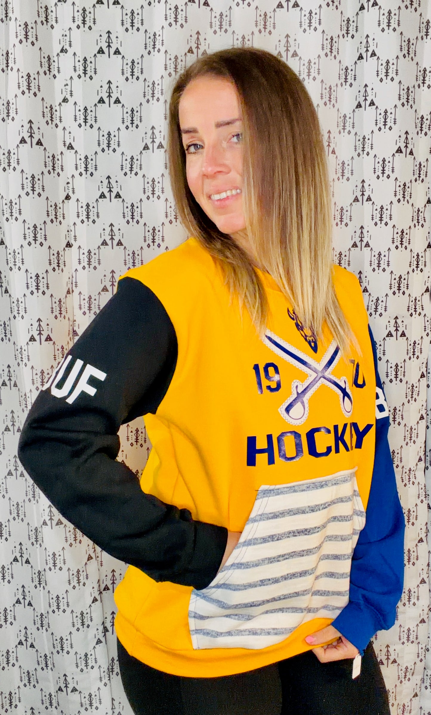 Yellow Buffalo Hockey Crewneck Size Unisex-M/L S/M