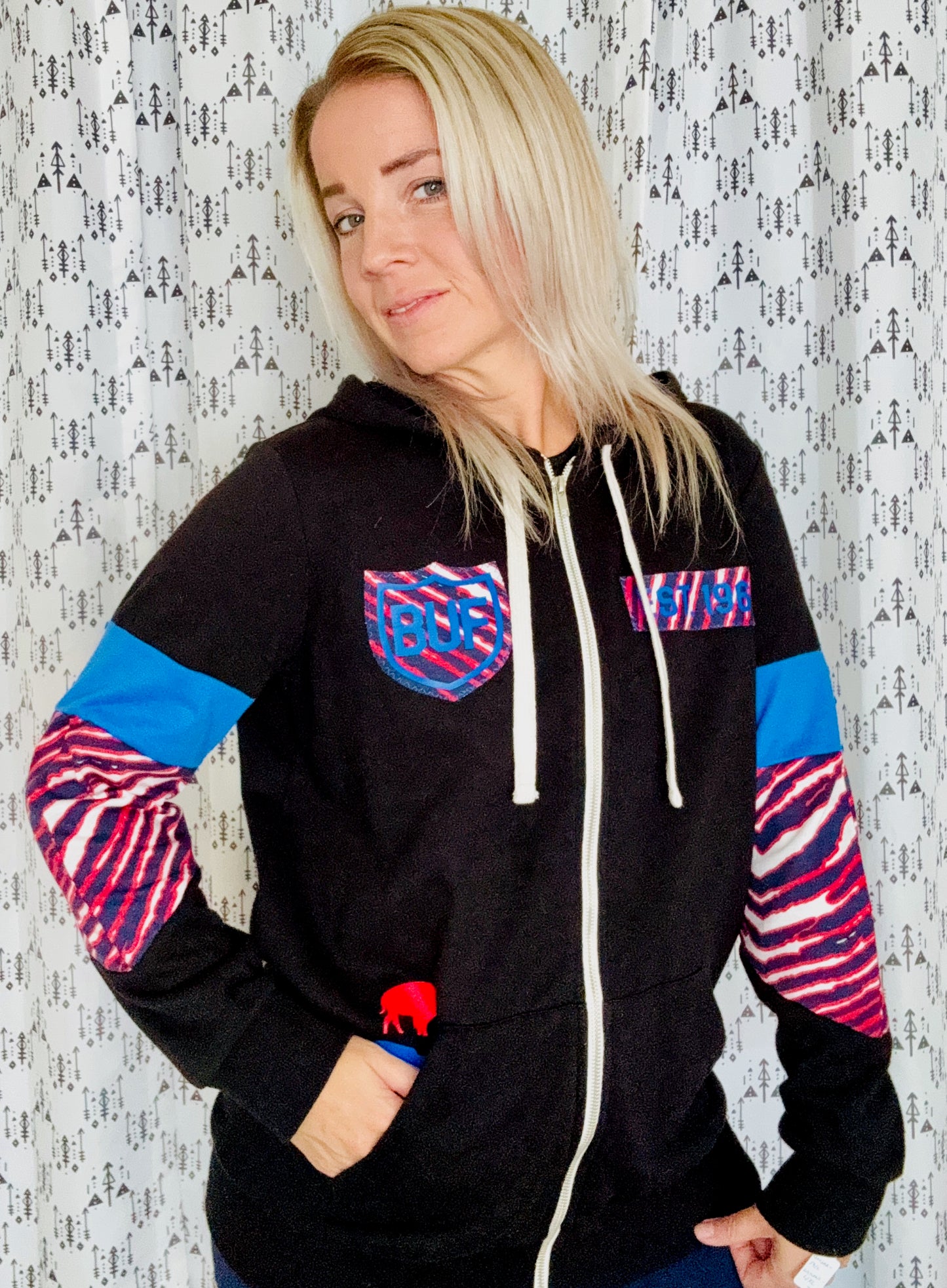 Black Zubaz Full Zip-Up Buffalo Hoodie Size Unisex- M/L