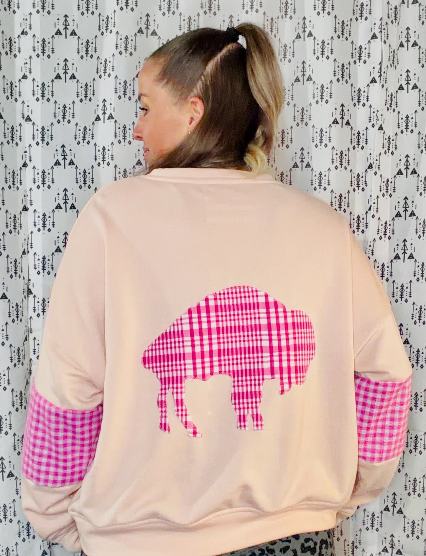 Pink MAMA Crewneck Size Women;s XL/2X