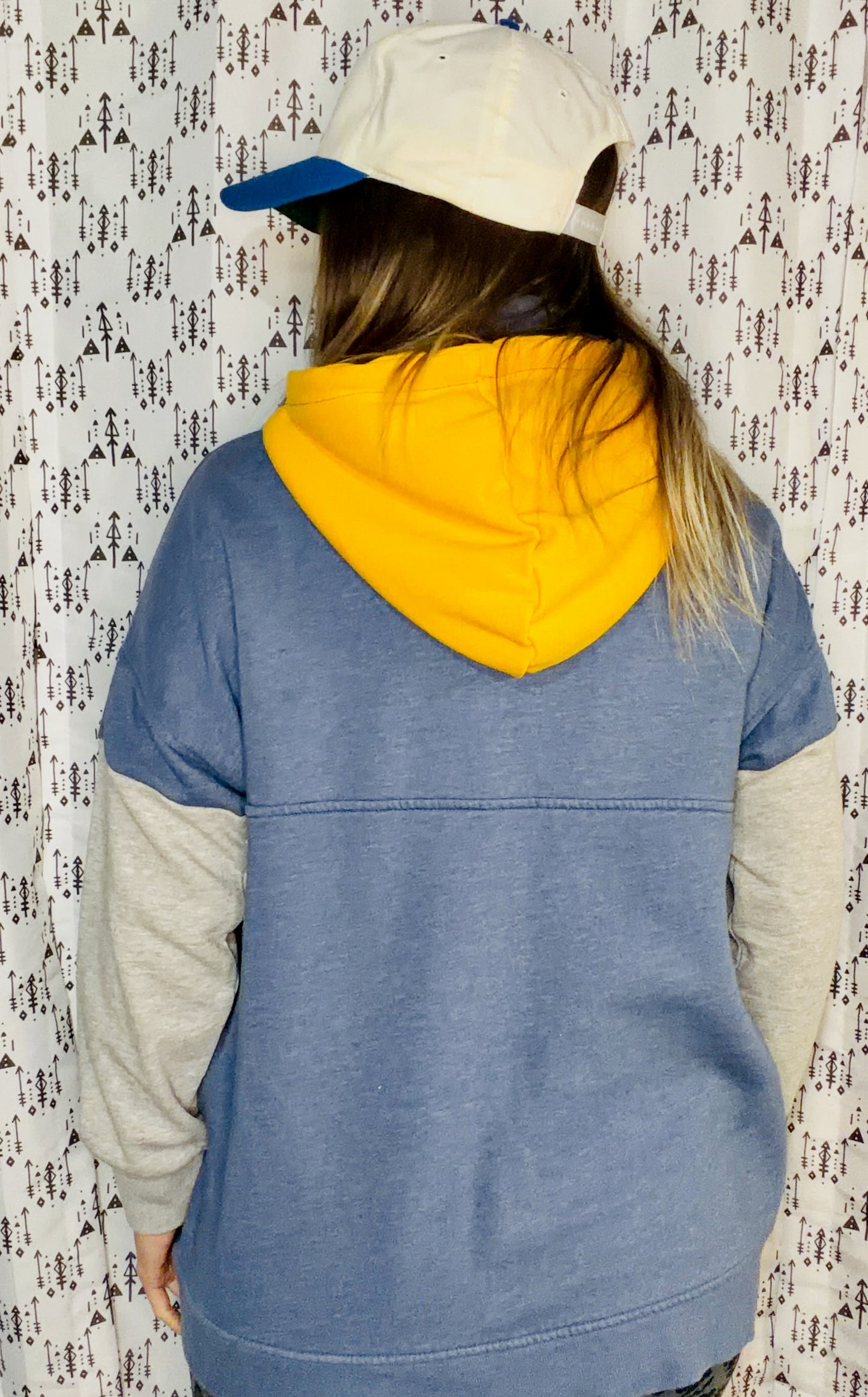Blue Buffalo Hockey 1/2 Zip Up Size- Women's XL/2X