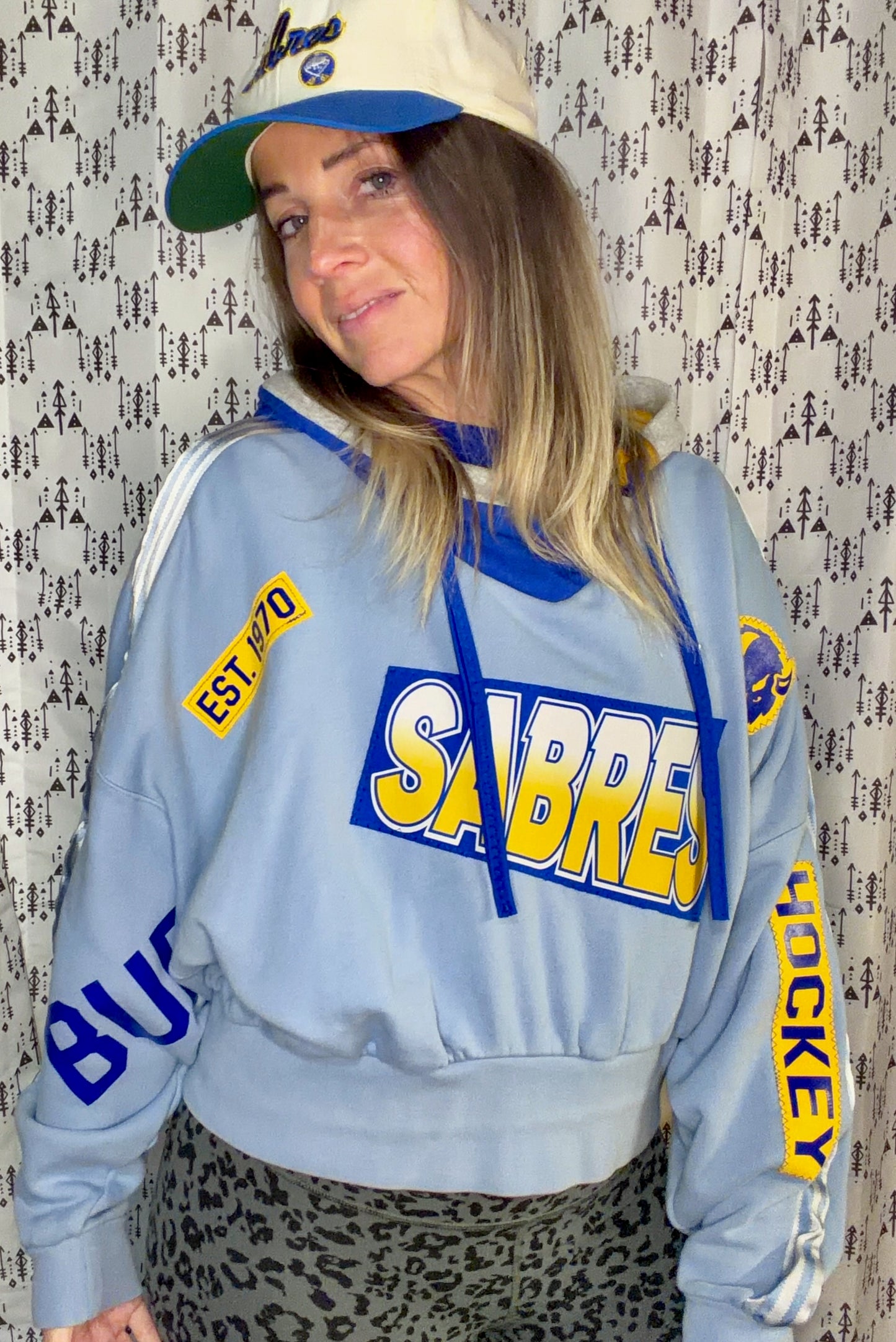 Blue Buffalo Hockey Crop Hoodie Size- Women's M/L