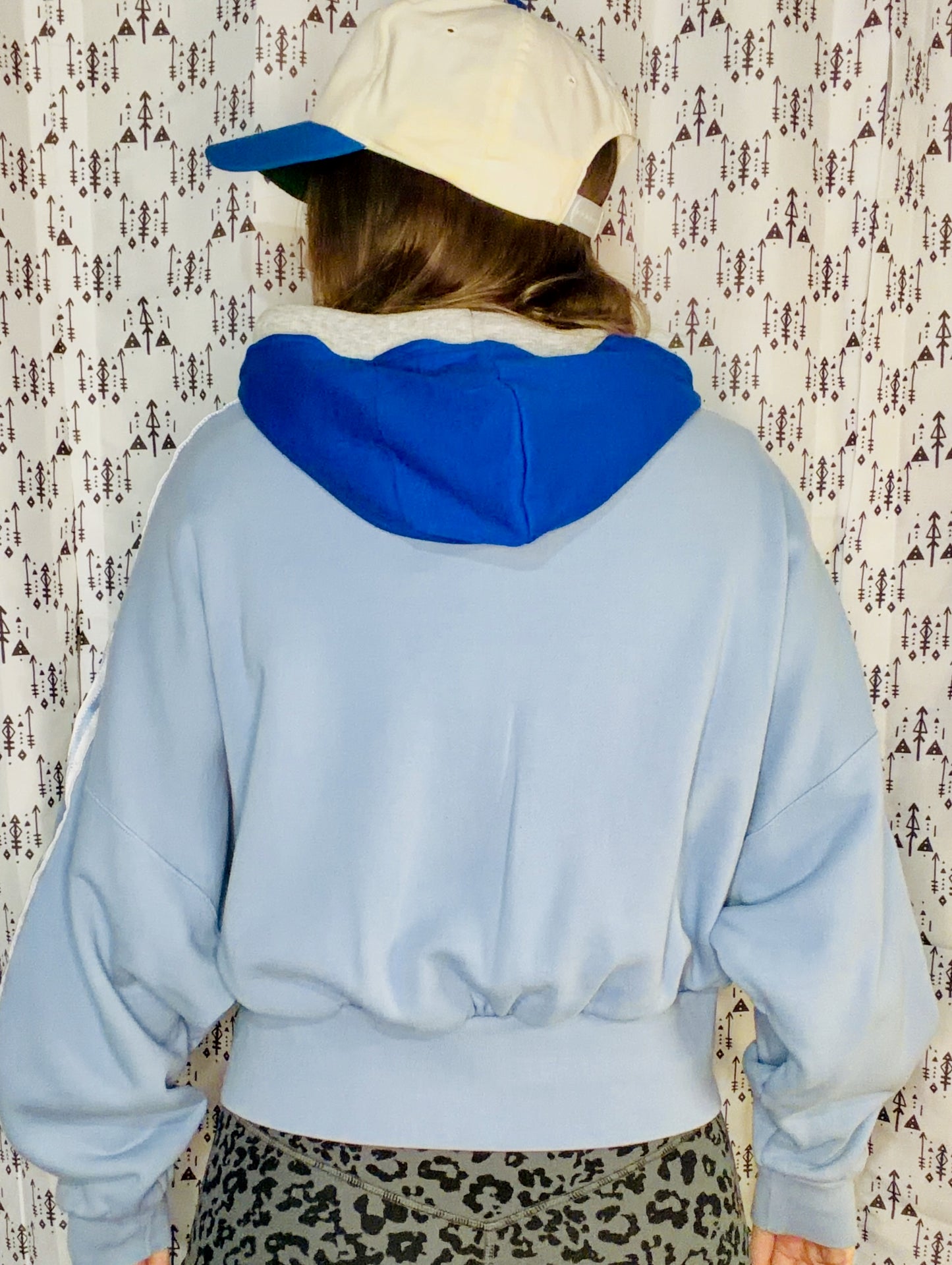 Blue Buffalo Hockey Crop Hoodie Size- Women's M/L