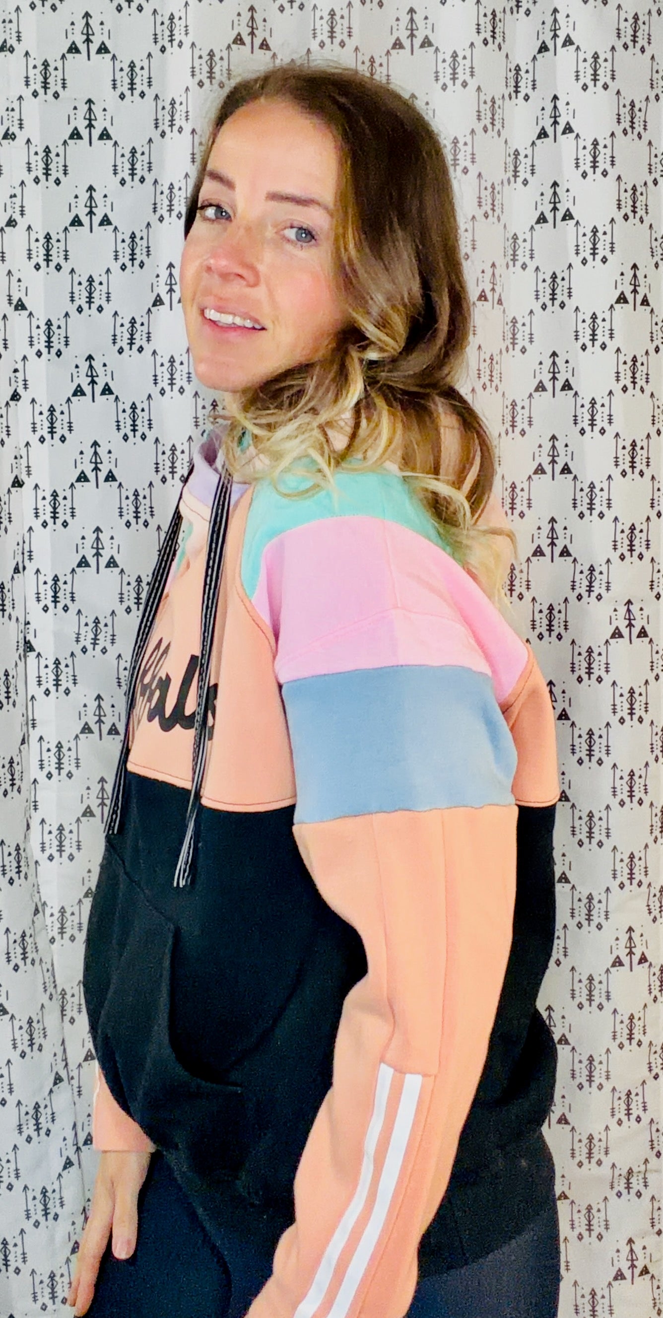 Color-Block Fiesta Buffalo Hoodie Size- Women's L/XL