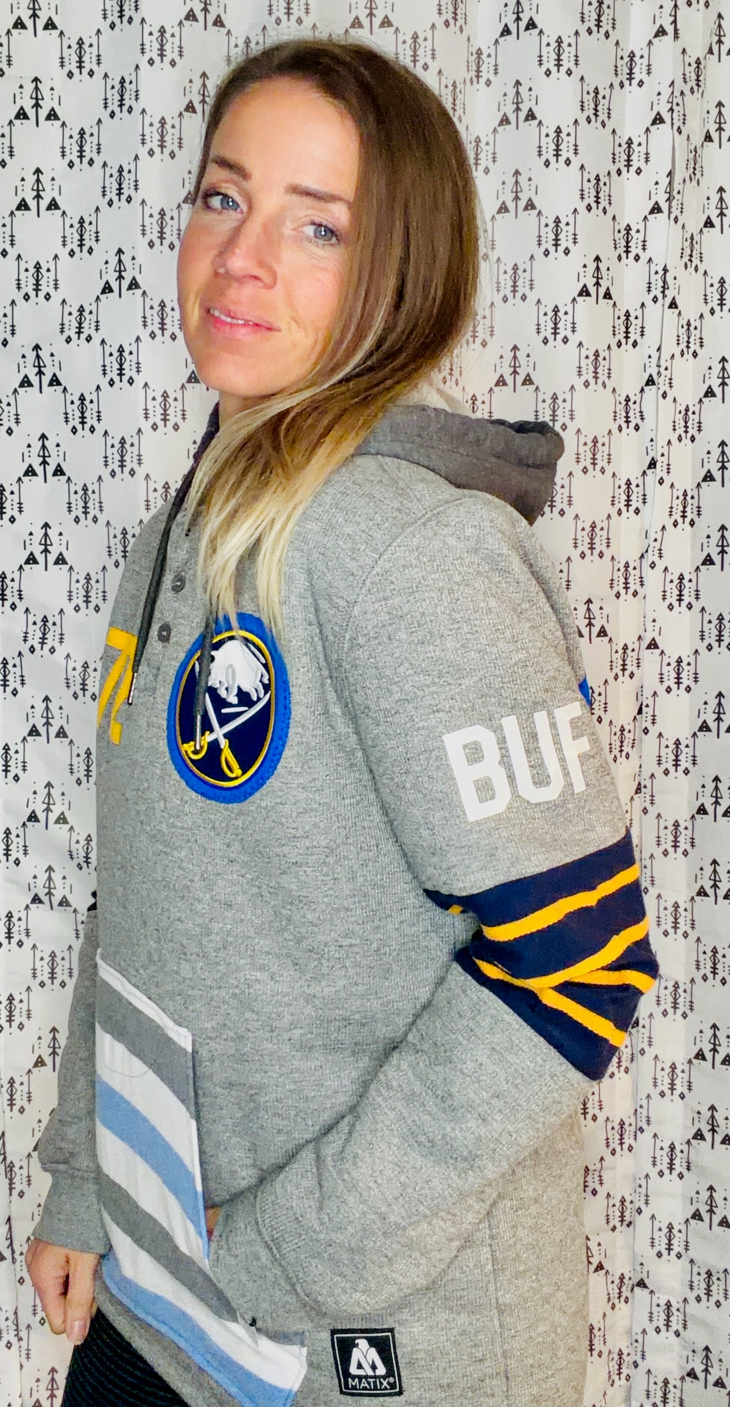 Buffalo Hockey #72 Thompson Hoodie Size Unisex-M/L
