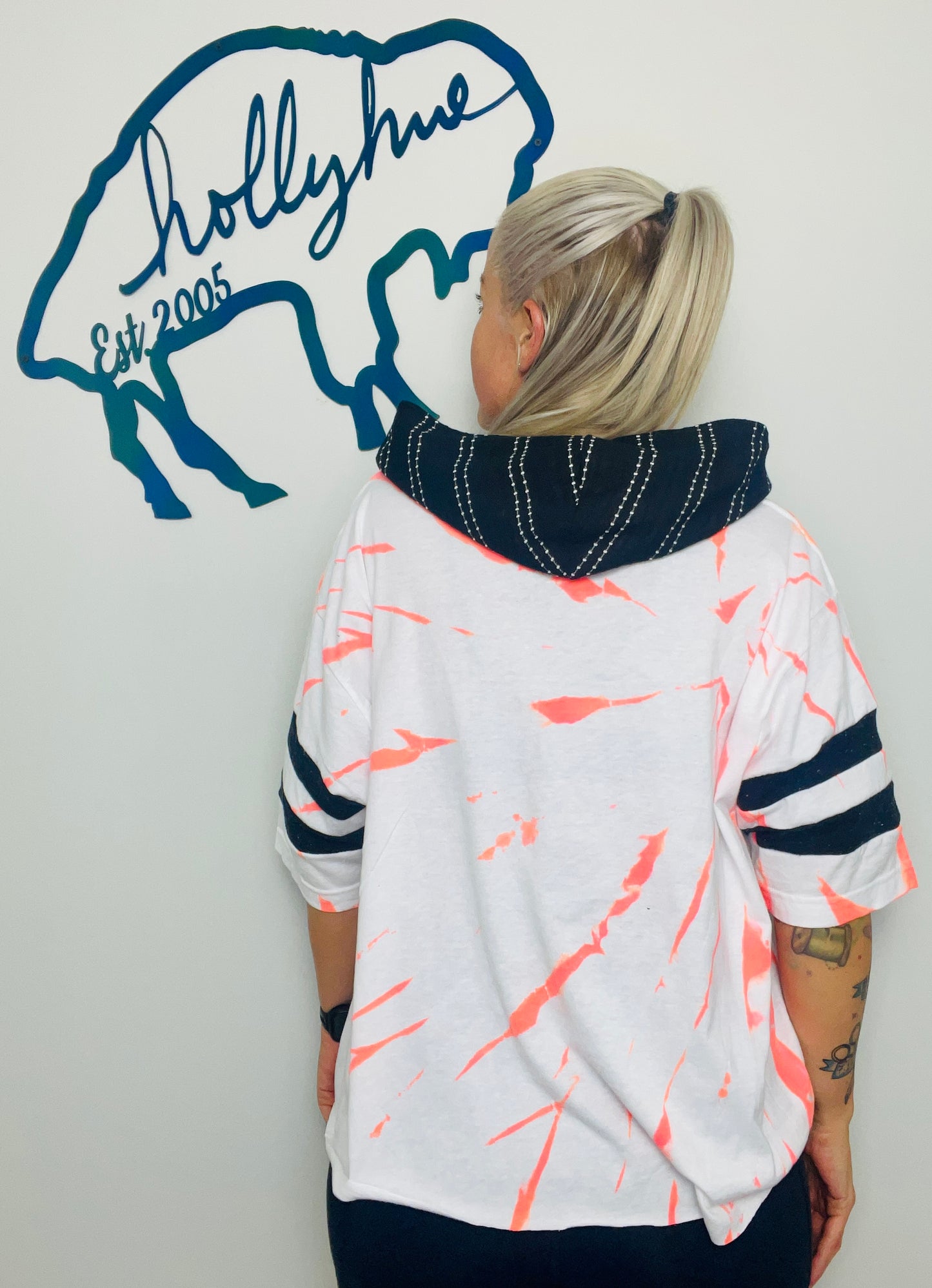 Buffalo Lacrosse Tie Dye Hooded Crop Size- Women’s OSFM L/XL