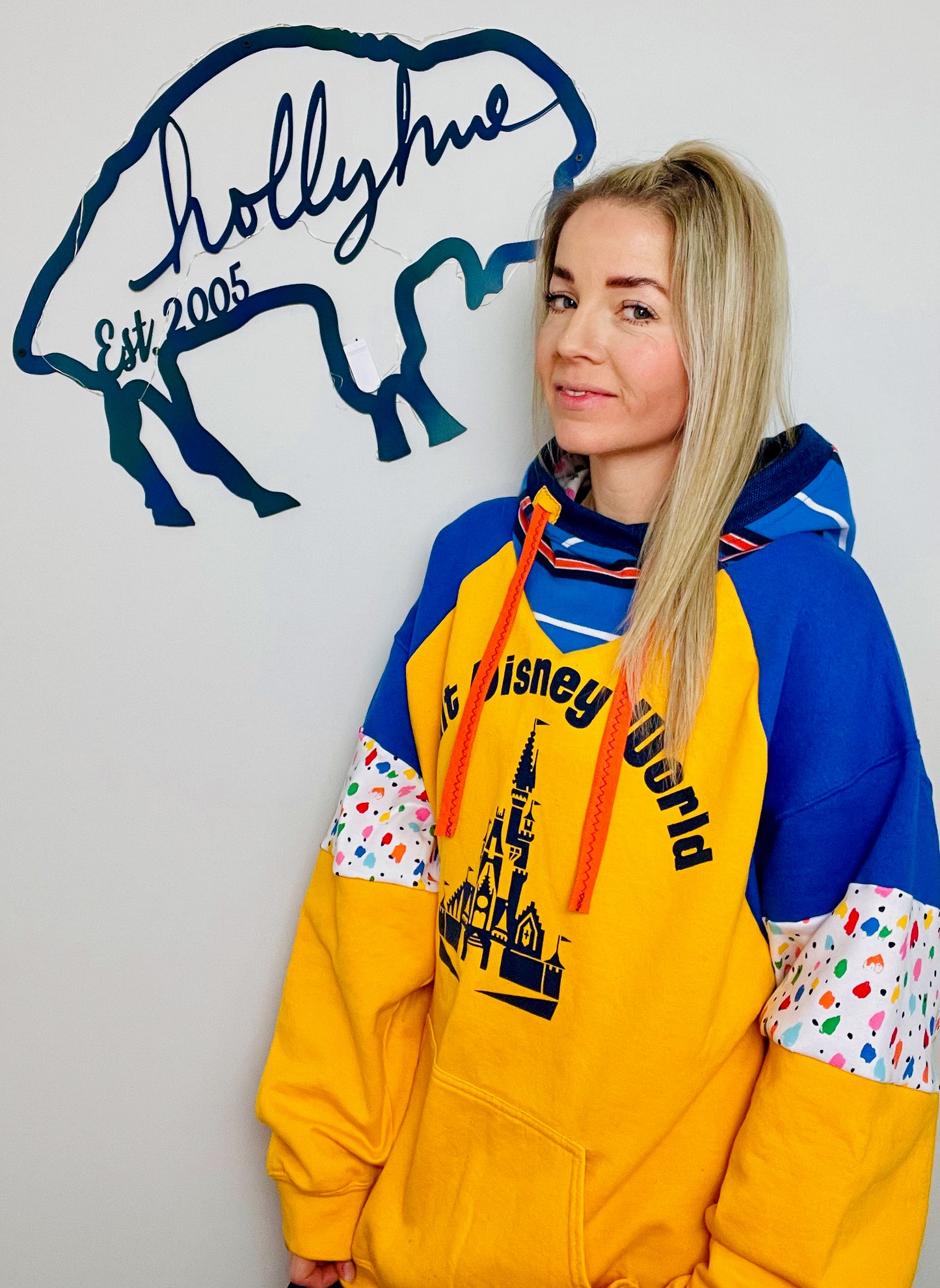 90's Yellow Disney Hoodie Size- Unisex L/XL