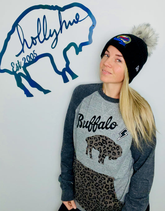 Grey Raglan Buffalo Sweater Crewneck With Leopard Size- women's M/L